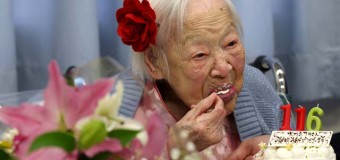 Позитивные фото самой старой женщины на планете