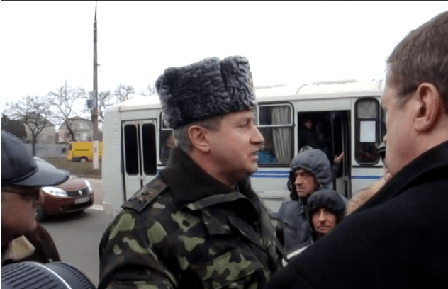 Видео с блок-поста добровольцев «Варваровский»: Интервью полковника в Николаеве