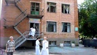 Славянск: Страшные последствия обстрела детской больницы. Видео