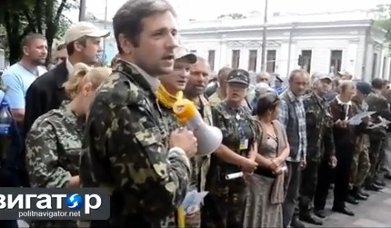 Майдановские сотни выступили против Турчинова и Авакова. Видео