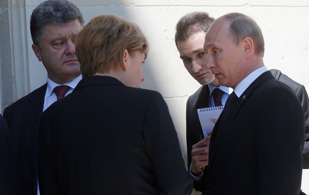Обнародовано видео разговора Путина, Порошенко и Меркель.