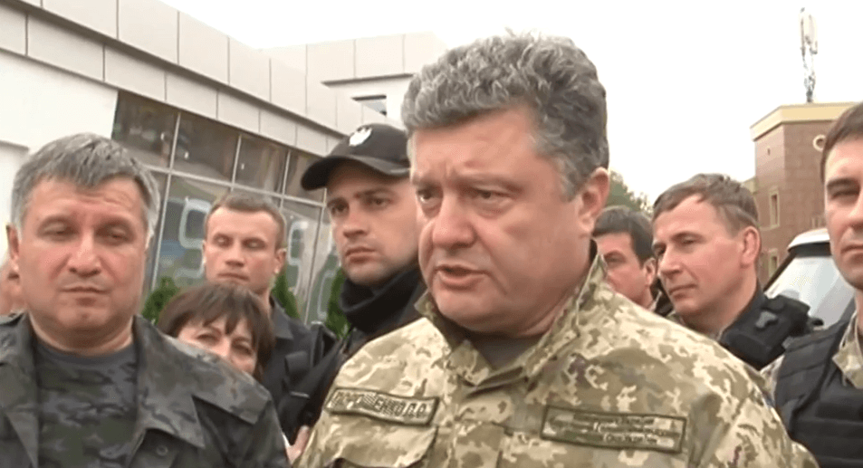 На Донбассе Порошенко пообщался с беженцами из Славянска. Видео