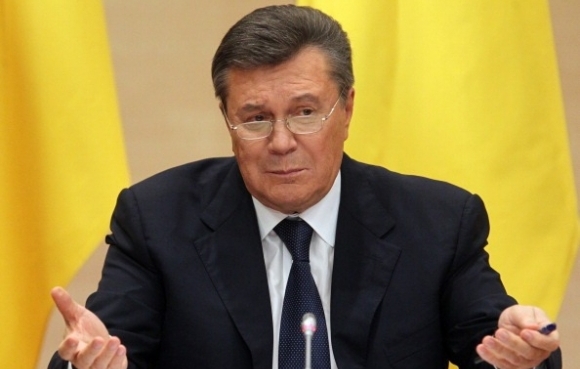 Угодья Януковича пылают огнем. Видео