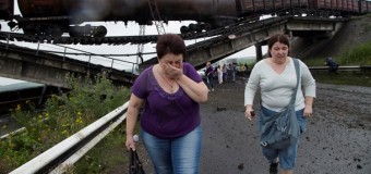 В Донецкой области взорвали ж/д мост с грузовым составом. Видео