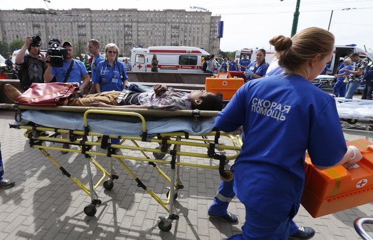 В результате крушения поезда в московском метро — десять погибших. Видео