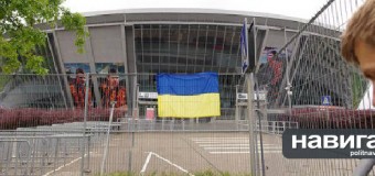 Одесский депутат демонстративно развернул флаг Украины в Донецке. Видео