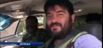 Бронетехника ополченцев свободно разъезжает по Донецку. Видео