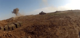 Обстрел украинских военных на границе в Россией глазами очевидцев. Видео