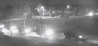 В Луганск ночью въехала колонна военной техники. Видео
