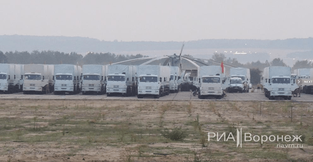 Сотни российских гуманитарных грузовиков «заночевали» в Воронеже. Фото