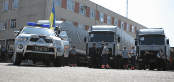 Украинская власть отправила 800 тонн гуманитарной помощи на Донбасс. Видео