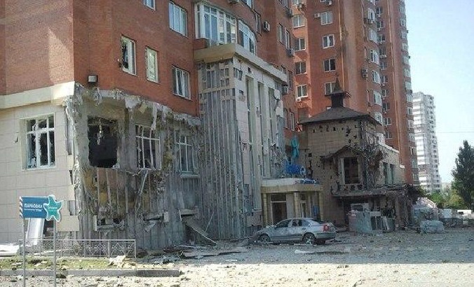 Донецк: Жилые дома, как решето. Фото
