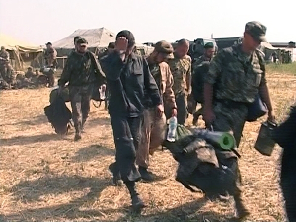 Последняя группа украинских солдат вернулась из России. Видео