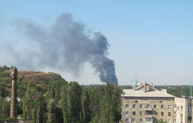 Донецкий аэропорт в огне. Видео