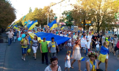 Марш за единство Украины собрал полторы тысячи жителей Краматорска. Видео