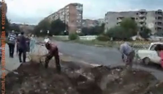 Жители Макеевки изгнали из своего района боевиков. Видео