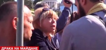 Киев: Митинг солдатских матерей закончился дракой. Видео