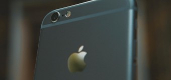 Первый покупатель iPhone 6 сразу уронил его. Видео