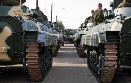 СНБО подтвердил присутствие российских военных в Луганске. Видео