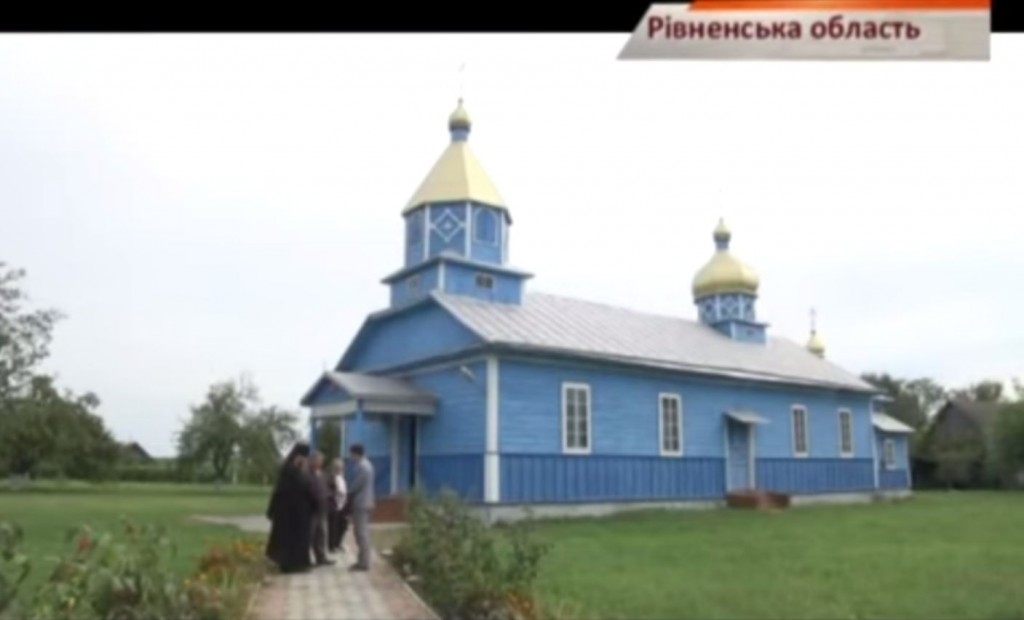 Прихожане массово меняют священников из-за войны на Донбассе. Видео