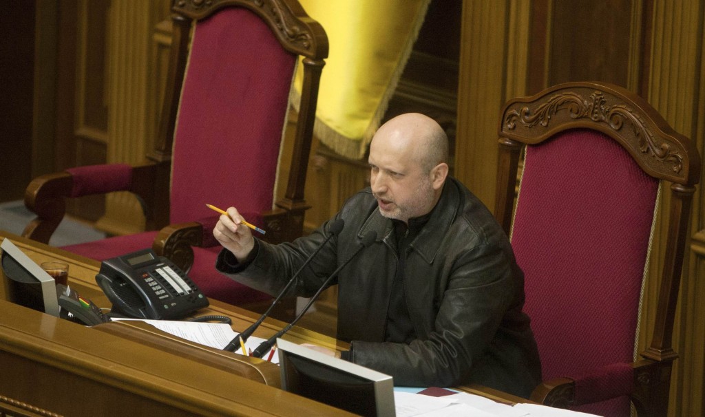 Турчинов хочет фиксировать народных депутатов на рабочем месте. Видео