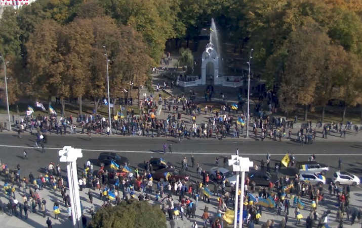 В Харькове не спокойно — под взрывы петард прошел «Марш за единство». Видео