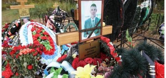 В Костроме нашли свежие могилы российских десантников. Фото