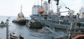 Как в Крыму поднимали корабль, затопленный для преграды украинского флота во время аннексии. Фото