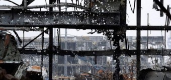 Жилые дома Донецка сегодня снова попали под обстрел артиллерии. Фото