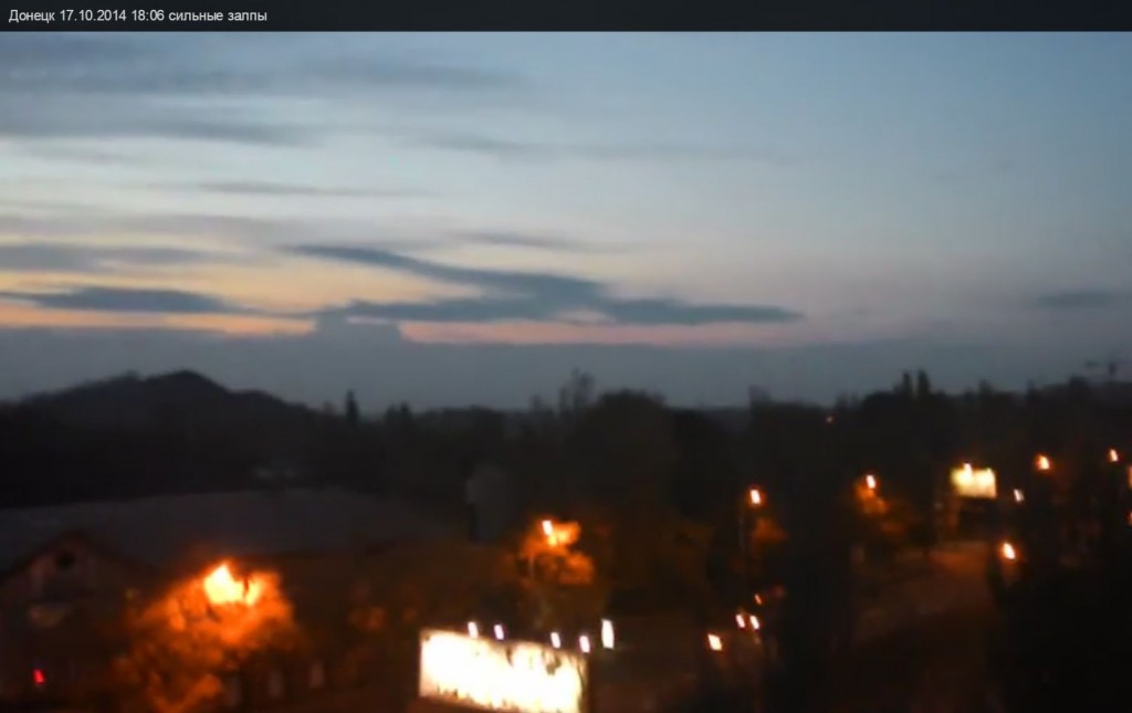 Даже вечером в Донецке продолжают стрелять: есть жертвы среди мирного населения. Видео