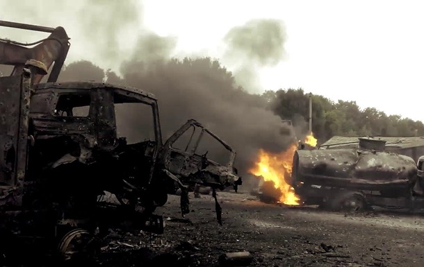 Кадры горящей украинской техники в зоне АТО. Видео