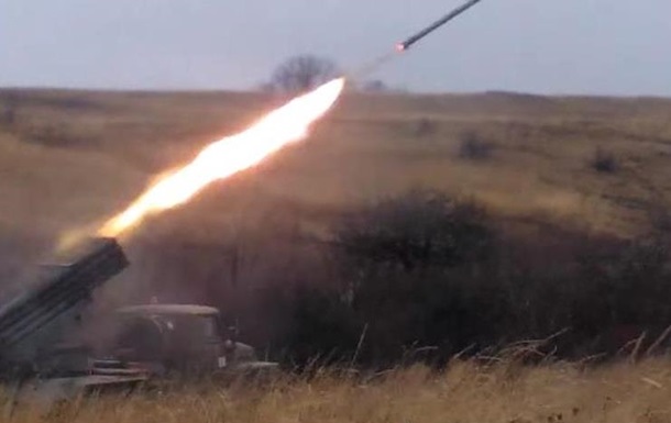 Обнародованы кадры стрельбы сепаратистов из «Градов». Видео