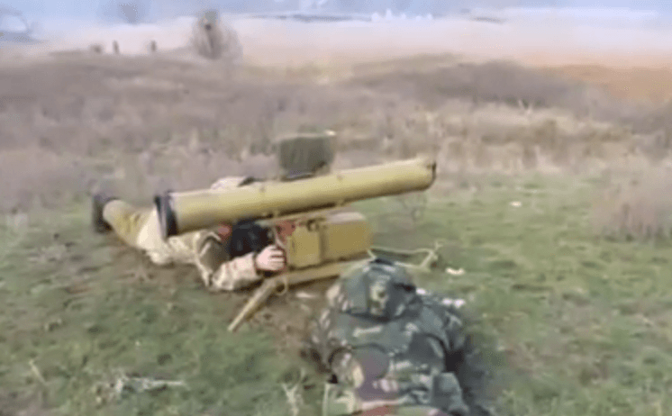 Как украинские солдаты из противотанкового ракетного комплекса «Фагот» стреляли. Видео