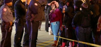 В США начались протесты из-за убийства подростка полицейским. Видео
