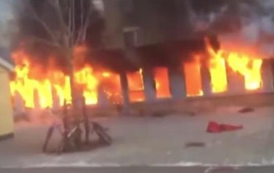 В Швеции подожгли мечеть с людьми. Видео