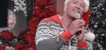 Рождественская песня известного американского актера стала хитом интернета. Видео