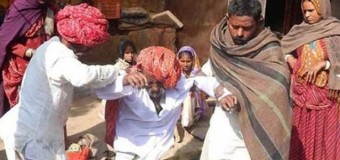 ​В Индии дедушка вернулся к жизни на погребальном костре. Видео