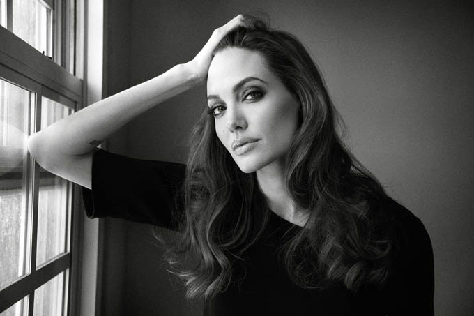 Анджелина Джоли попала в ДТП. Фото