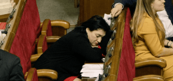 Украинские депутаты уснули во время принятия бюджета. Фото
