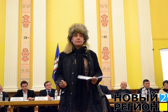 Активистка устроила скандал на презентации бюджета в Киеве. Видео