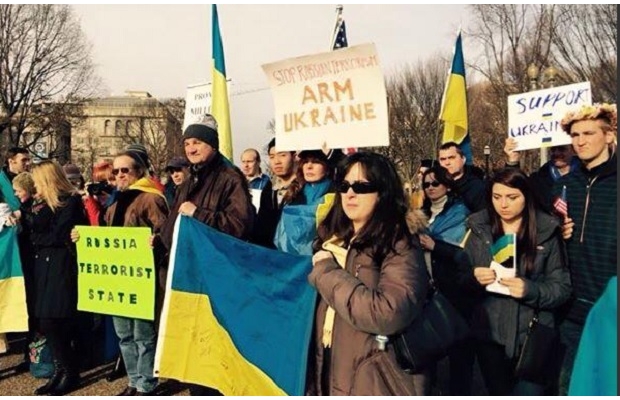 Украинцы в Вашингтоне пикетировали Белый дом. Фото