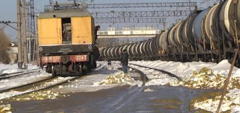 На одесской железной дороге произошел взрыв: разлились токсичные нефтепродукты. Видео