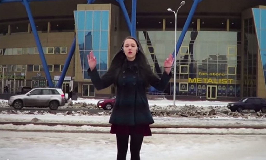 Как звучит гимн Украины на языке жестов. Видео
