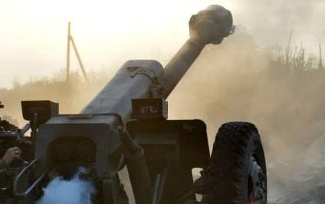 За ночь украинцы зафиксировали рекордное число обстрелов в зоне АТО. Видео