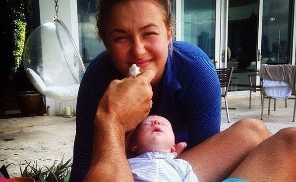 Кличко выложил в сеть новые фото с дочерью