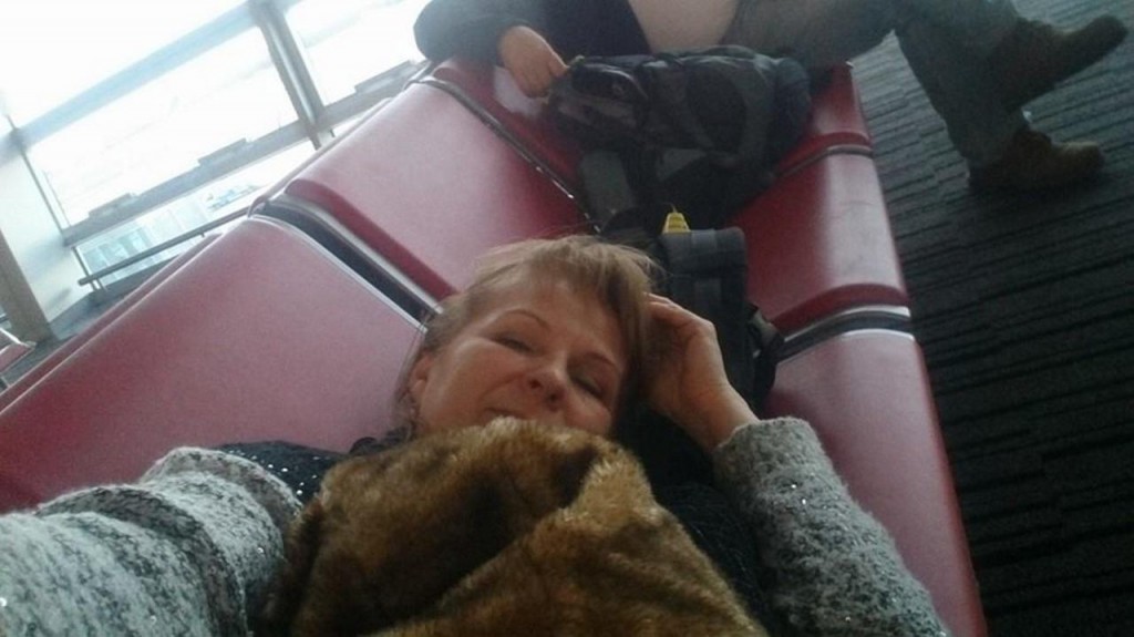 Пьяный польский депутат устроила скандал в аэропорту Харькова. Фото