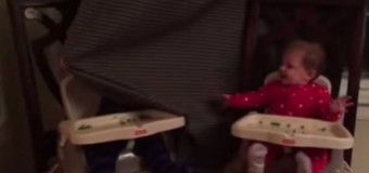 Младенец учит брата-близнеца «пряткам»: новый хит YouTube. Видео