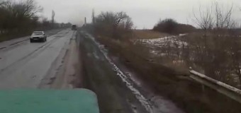 Украинские бойцы записали ролик, как заезжают в Дебальцево. Видео