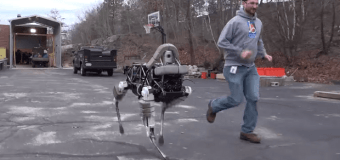 Робот-собака покоряет интернет. Видео