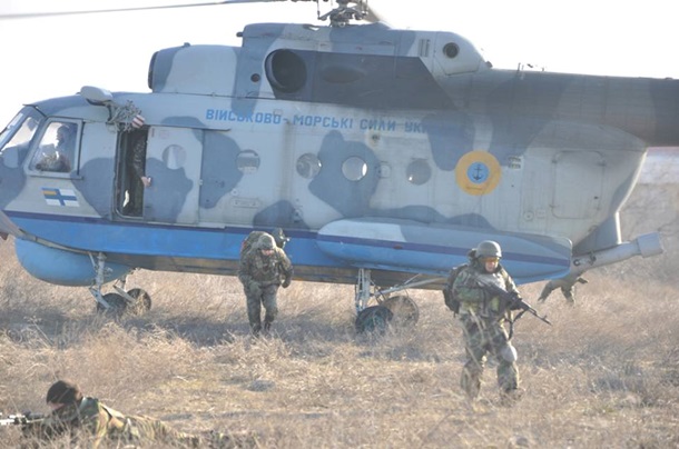 Украинские военные проводят учения в Черном море. Видео